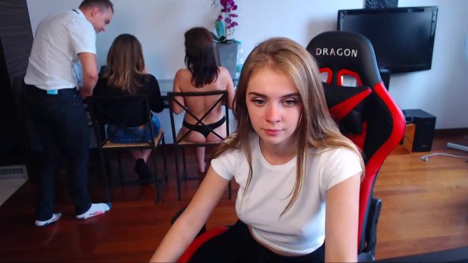 Превью На самом деле, эта вебкамщица очень горячая № 46846