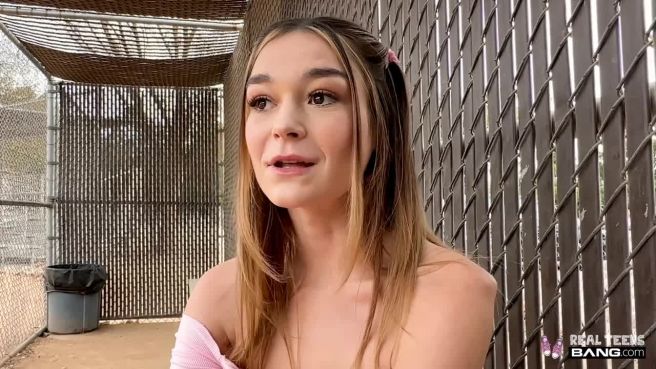 Превью Пошла на свидание и не смогла отказаться от члена № 46862