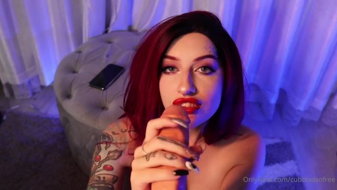 Превью Её губы невероятно божественные № 46964