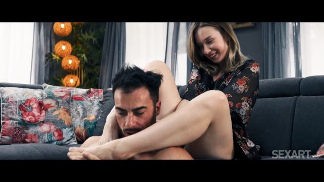 Превью Влюблённость, которую не скрыть от посторонних глаз № 47033