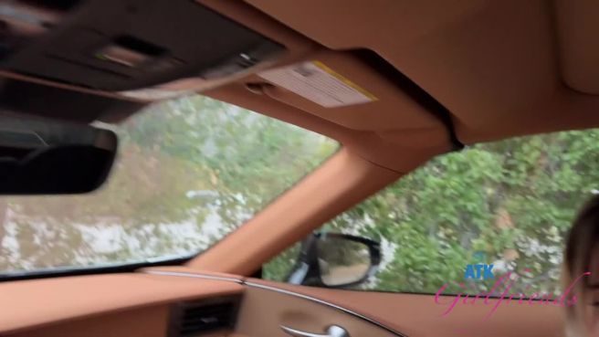 Превью Малышка настроена удовлетворить товарища № 47092